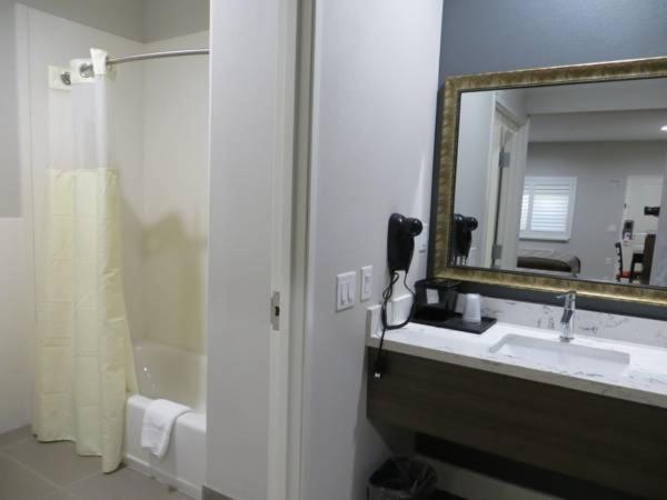 יוסטון Grand Villa Inn And Suites Westchase/Chinatown מראה חיצוני תמונה